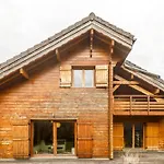 Chalet Warm Modern Near Thollon-les-Memises